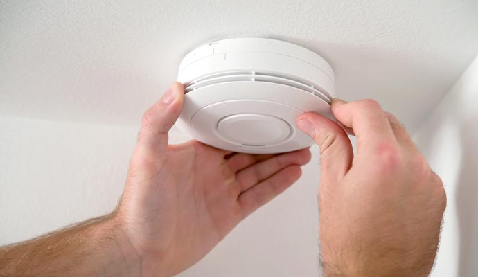 installing carbon monoxide detector